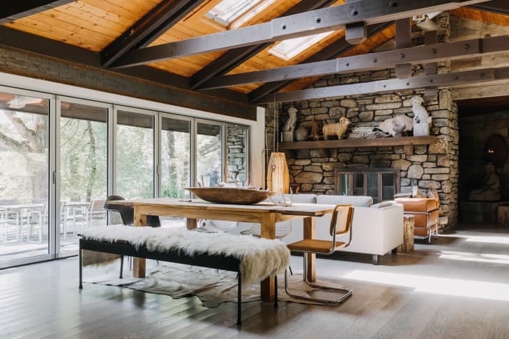 First-Time Airbnb Host Guide: Set Up for 5-Star Success